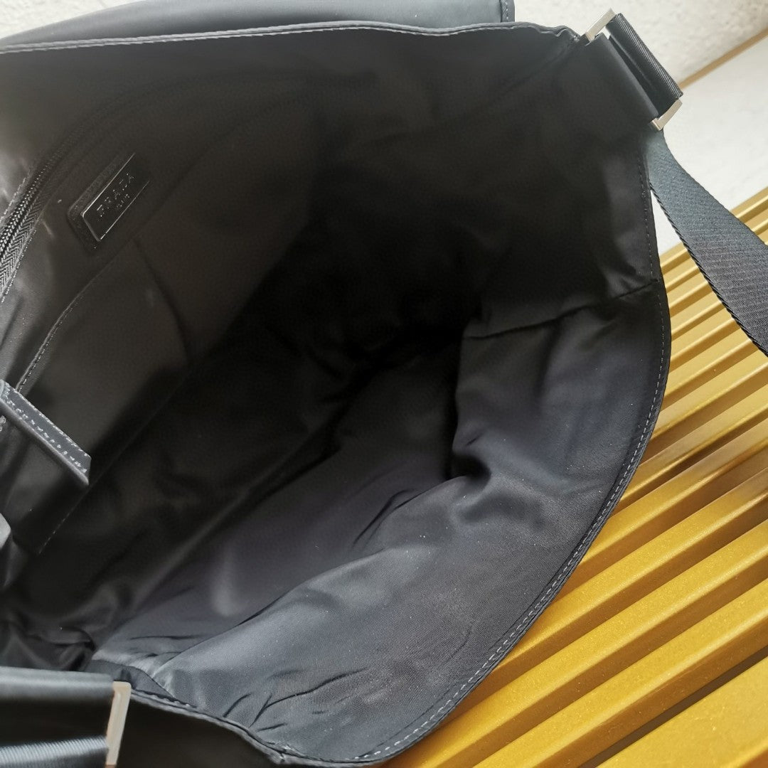 ＰＲＤＡ RE-NYLON AND LEATHER SHOULDER BAG BLACK MEDIUM