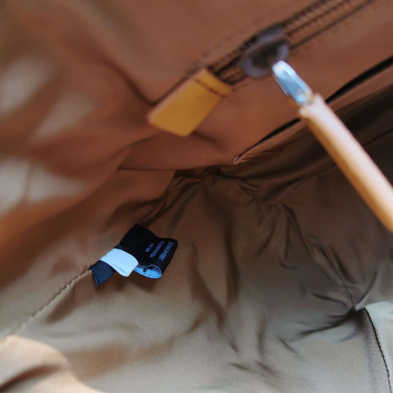 ＰＲＤＡ RE-NYLON AND LEATHER SHOULDER BAG CORK BEIGE LARGE