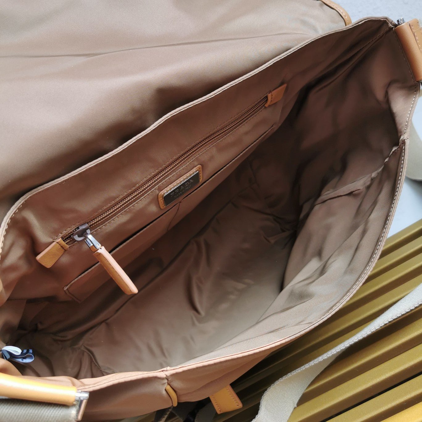 ＰＲＤＡ RE-NYLON AND LEATHER SHOULDER BAG CORK BEIGE LARGE