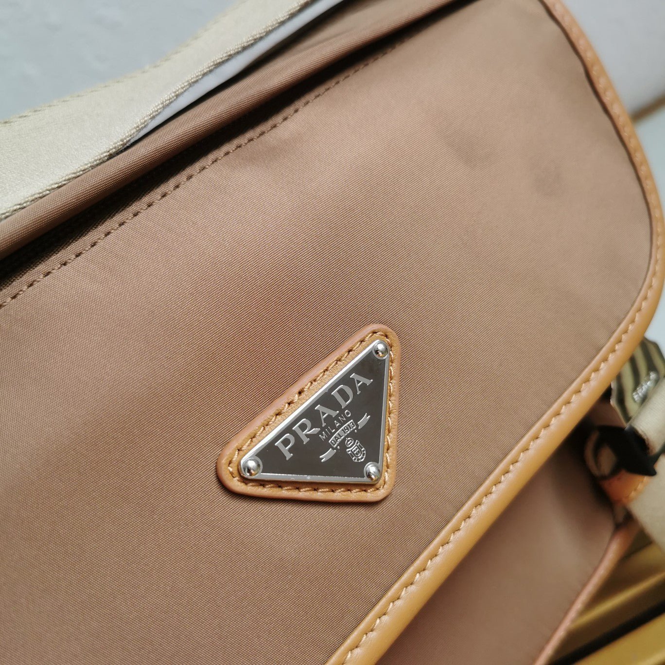 ＰＲＤＡ RE-NYLON AND LEATHER SHOULDER BAG CORK BEIGE MEDIUM