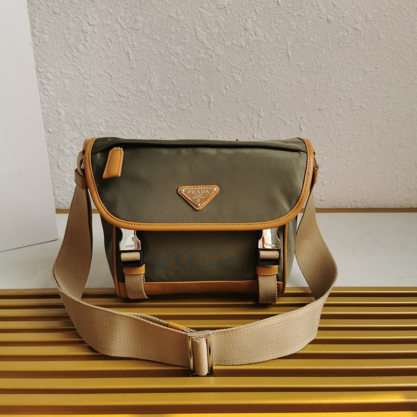 ＰＲＤＡ RE-NYLON AND LEATHER SHOULDER BAG MEDIUM