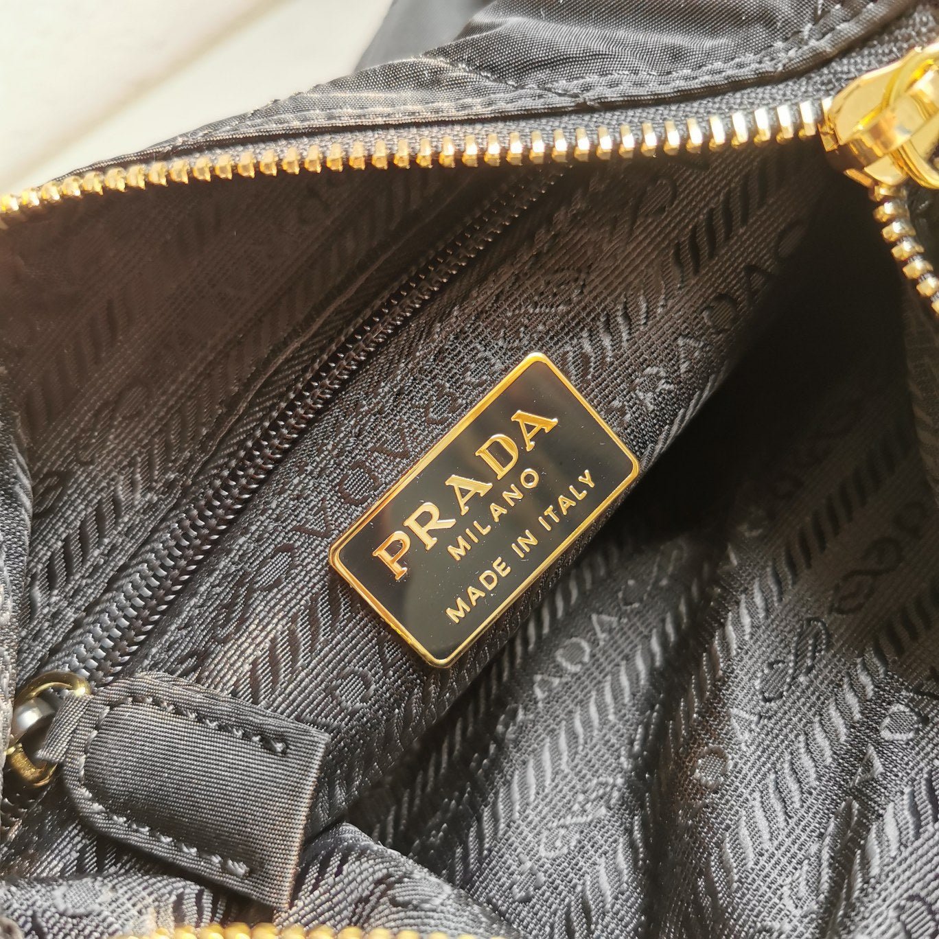 ＰＲＤＡ RE-NYLON CROSSBODY BAG