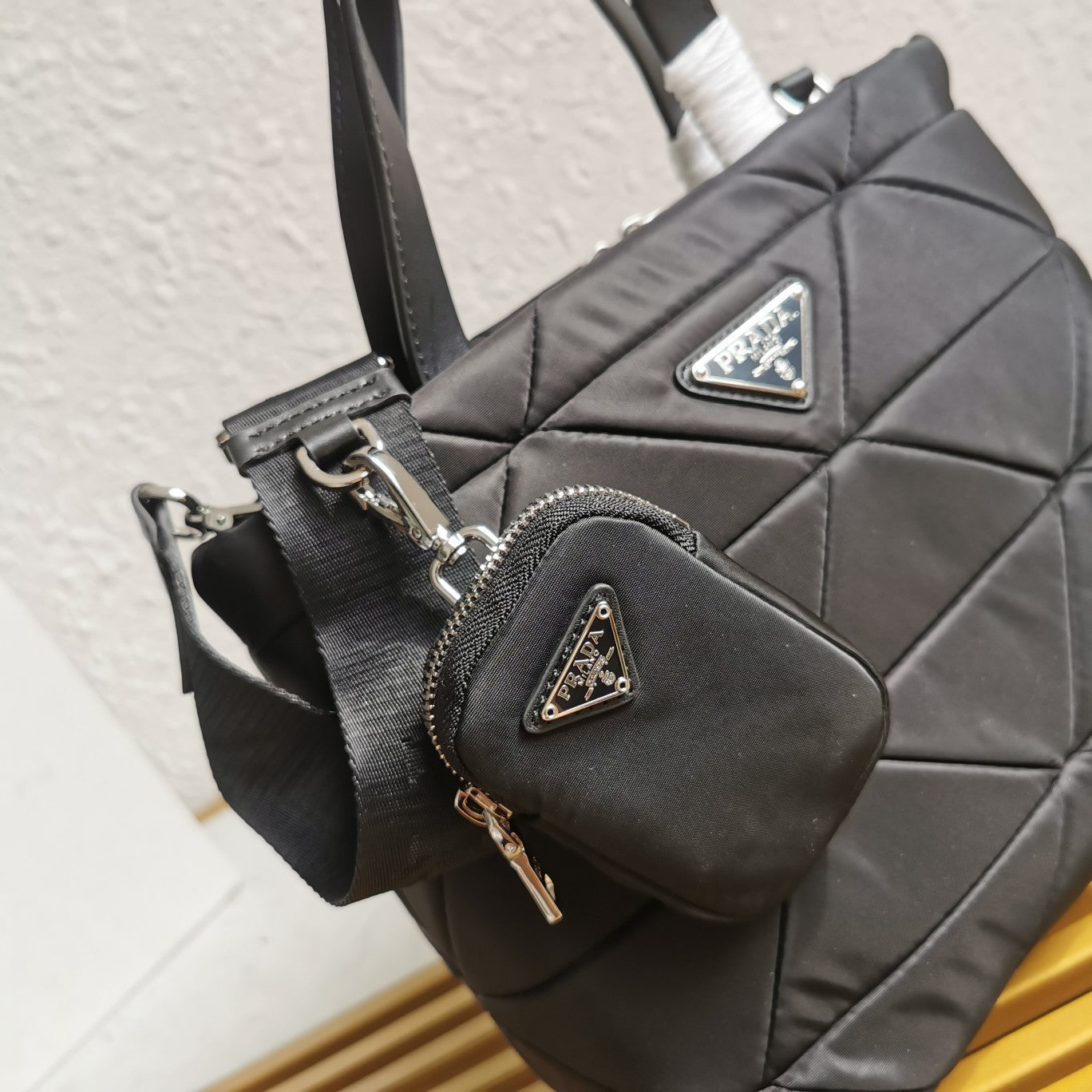 ＰＲＤＡ RE-NYLON TOTE BAG