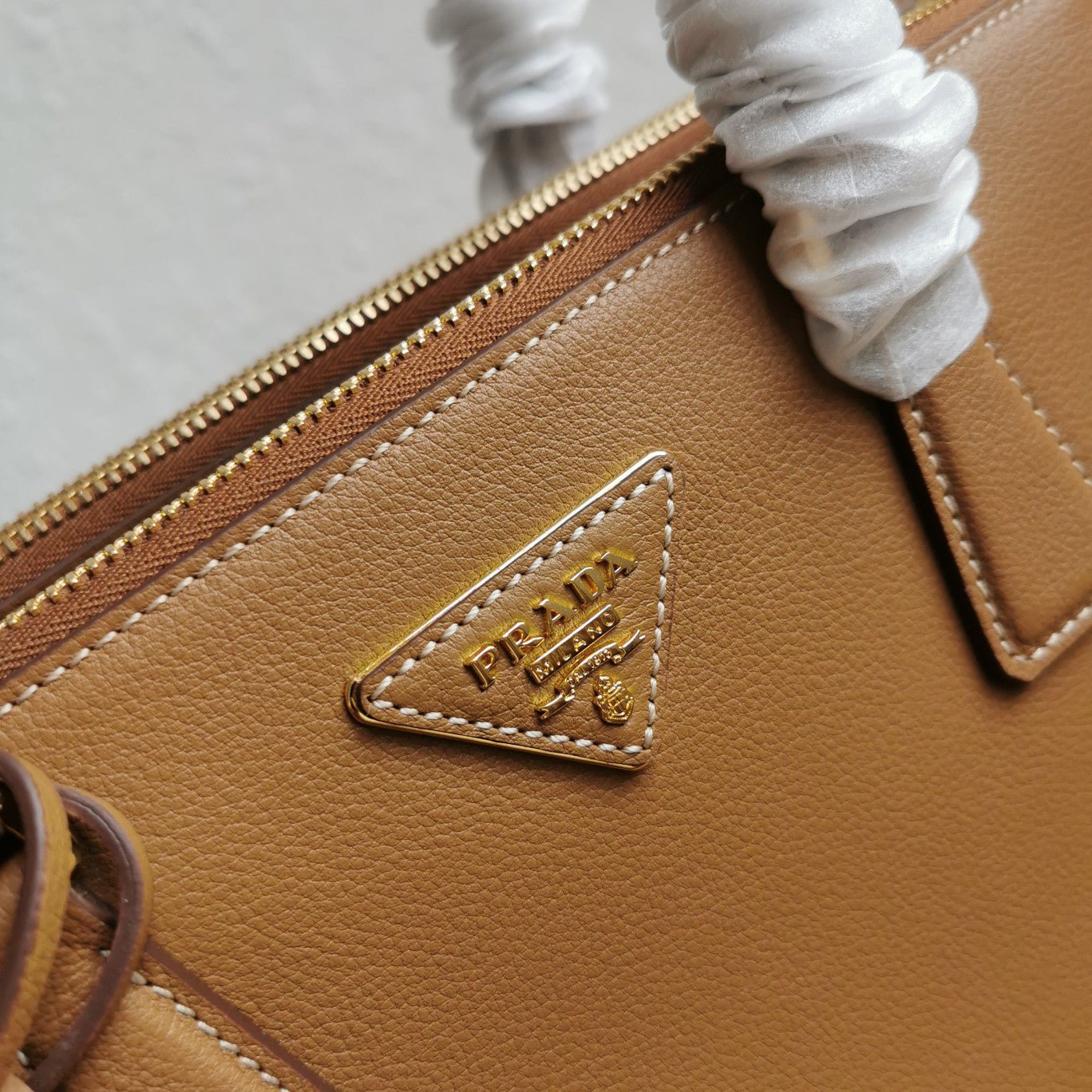 ＰＲＤＡ SMALL PRDA GALLERIA SAFFIANO LEATHER BAG