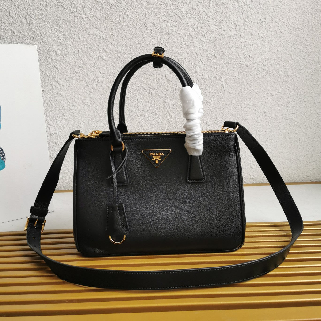 ＰＲＤＡ SMALL PRDA GALLERIA SAFFIANO LEATHER BAG BLACK