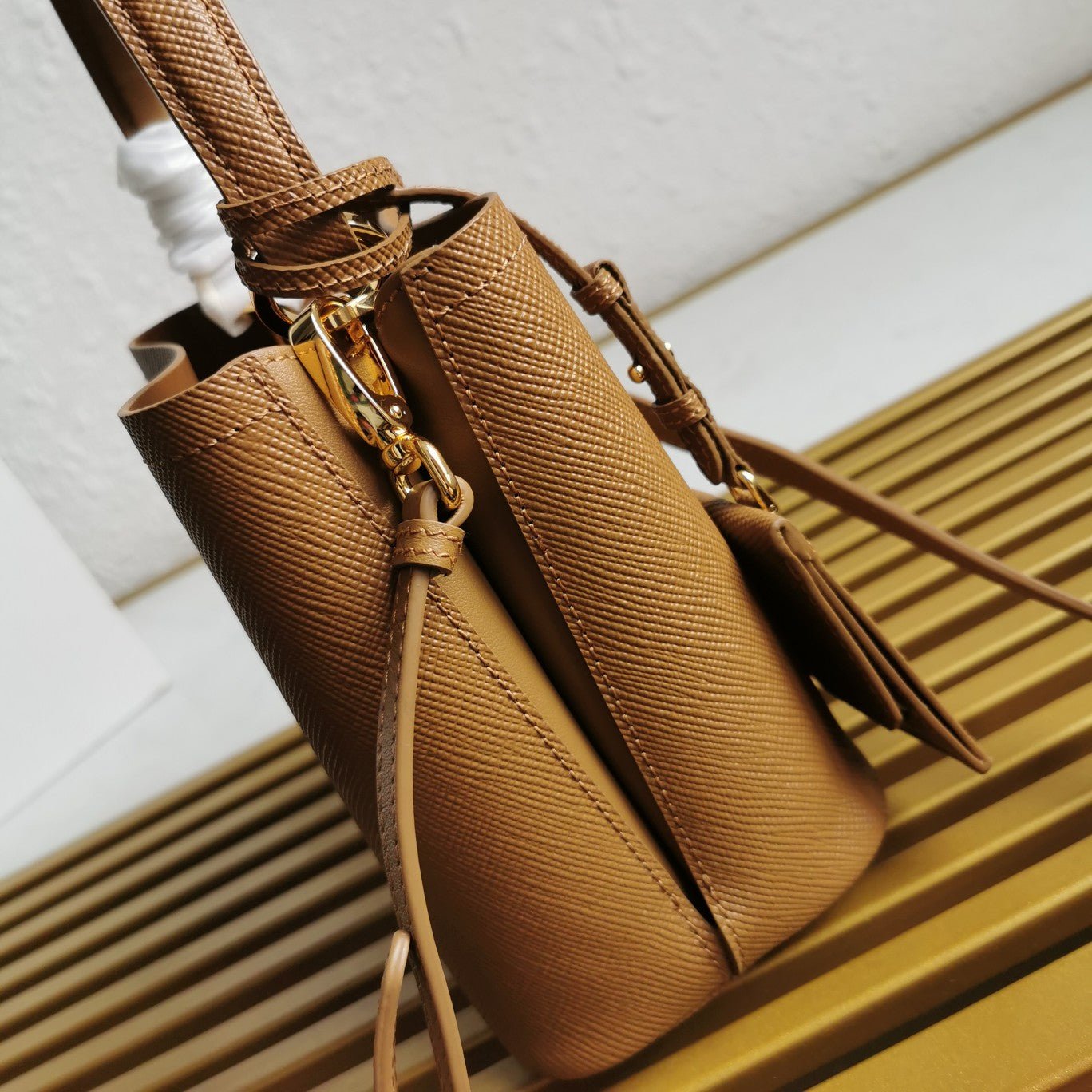 ＰＲＤＡ SMALL SAFFIANO LEATHER PRDA PANIER BAG CARAMEL