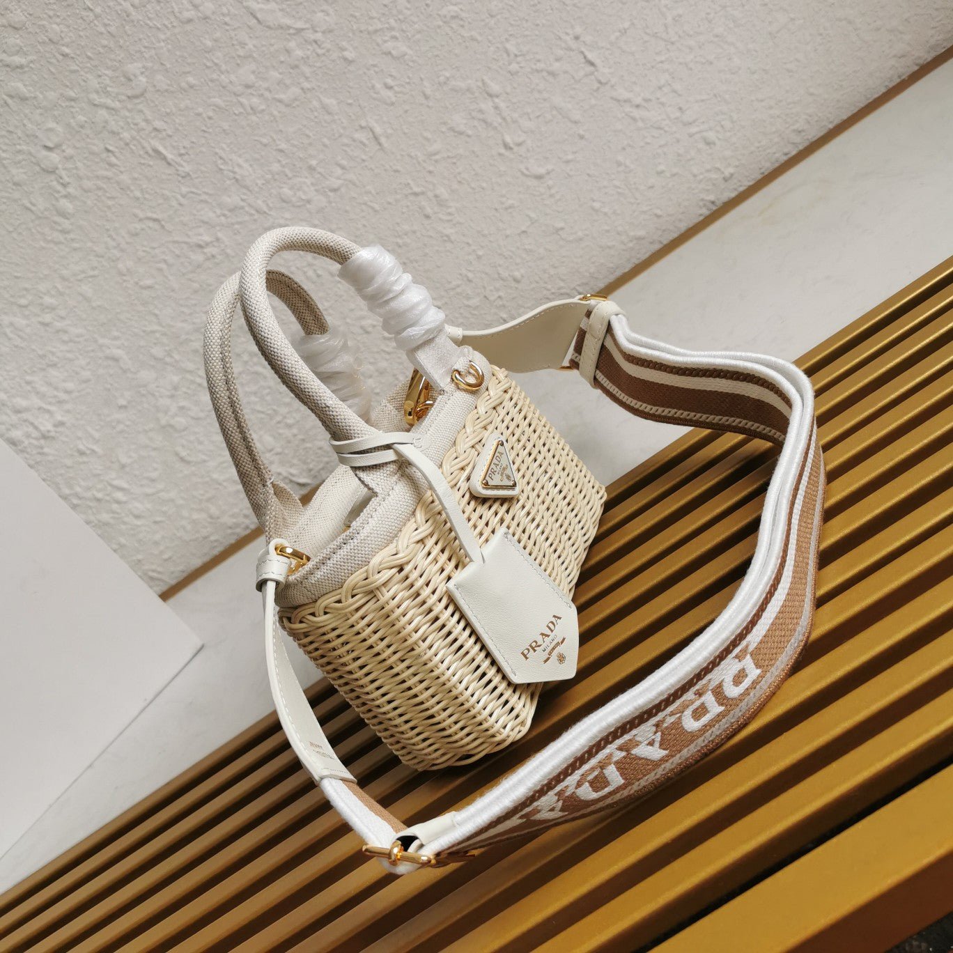 ＰＲＤＡ WICKER AND LINEN BLEND TOTE BAG MINI