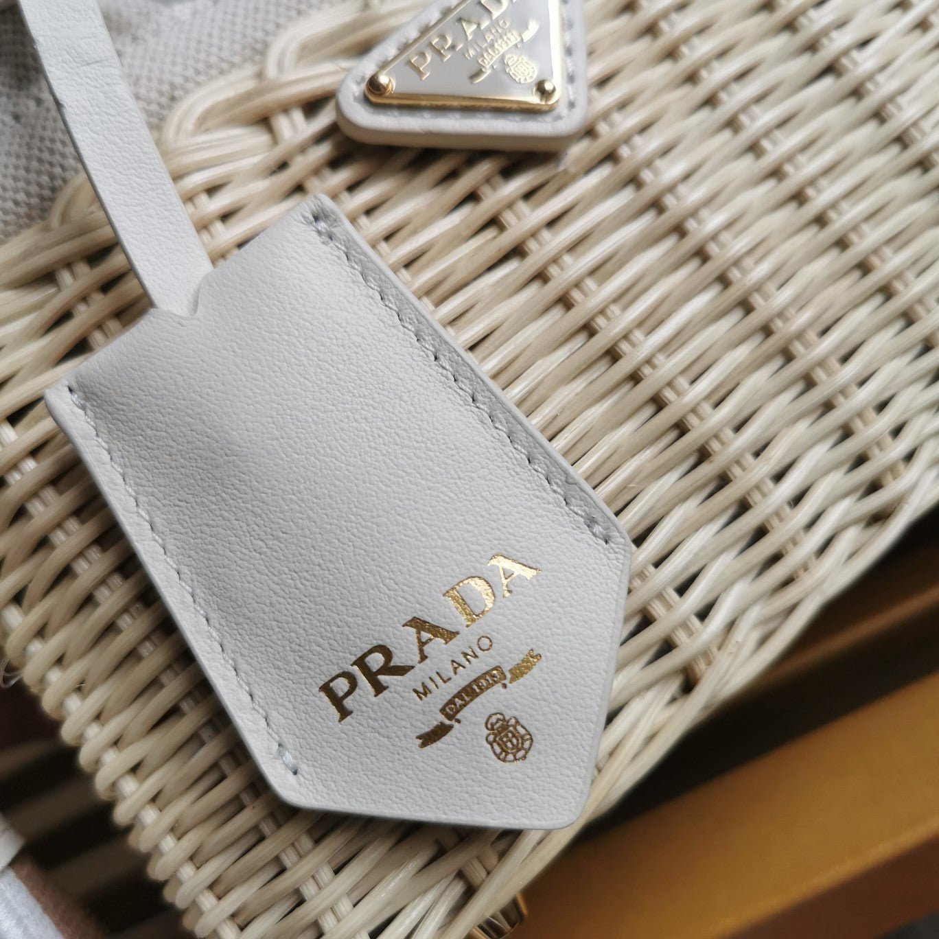 ＰＲＤＡ WICKER AND LINEN BLEND TOTE BAG MINI