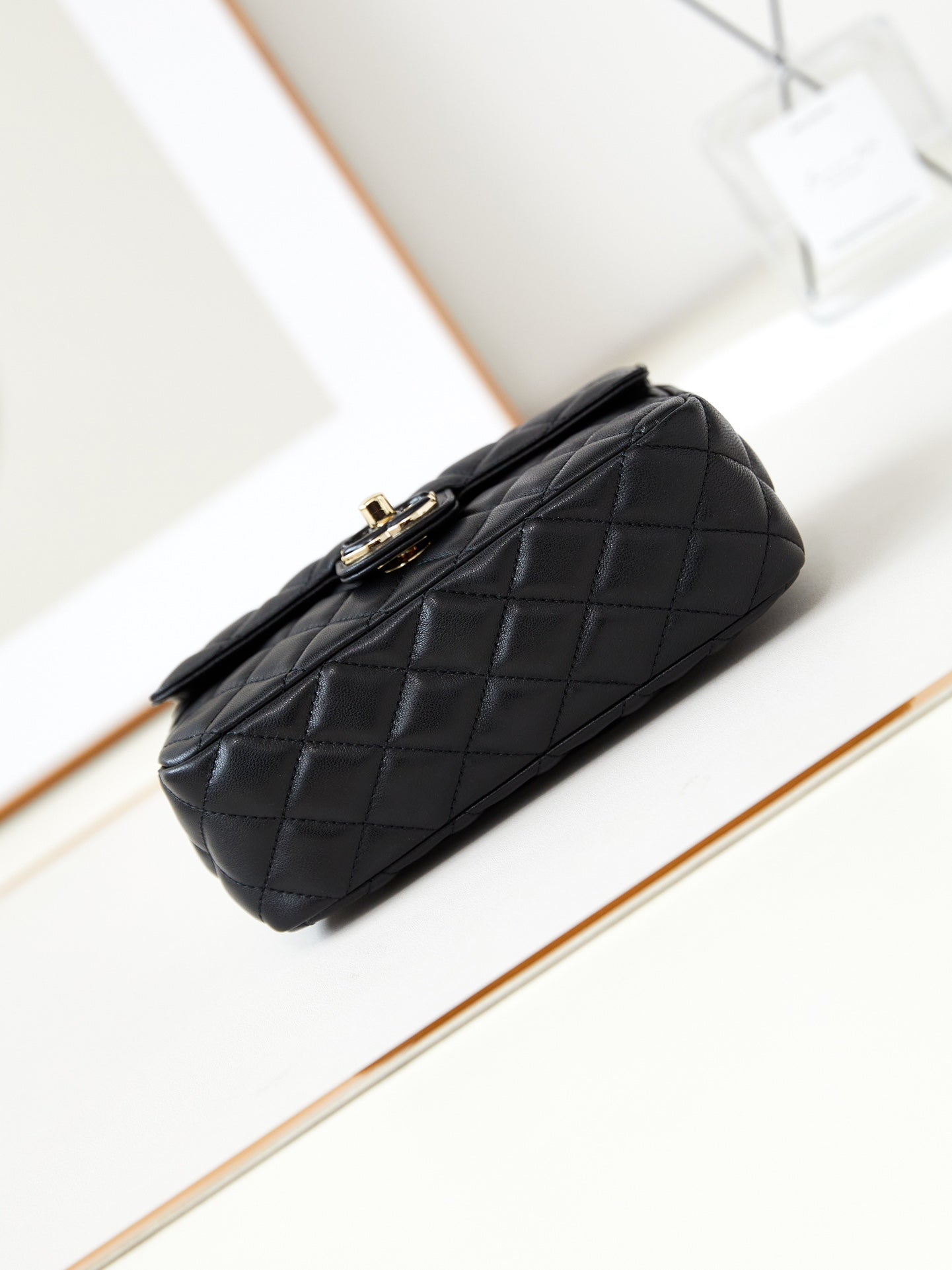 ＣＨＮＥＬCLASSIC HANDBAG BLACK