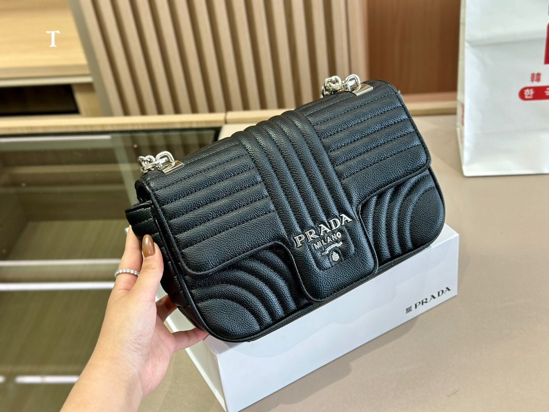 ＰＲＤＡ DIAGRAMME LEATHER BAG