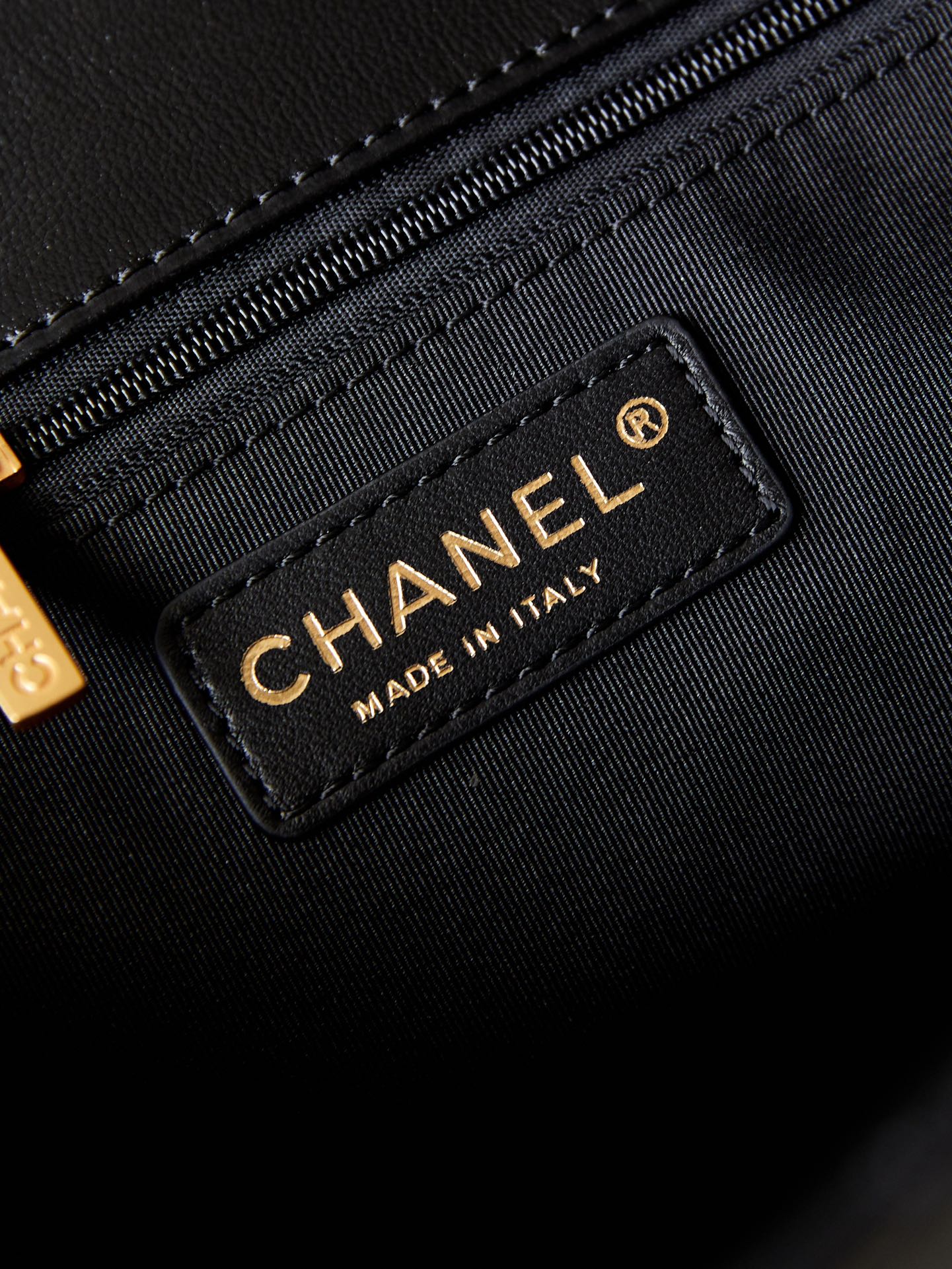 ＣＨＮＥＬHOBO HANDBAG BLACK