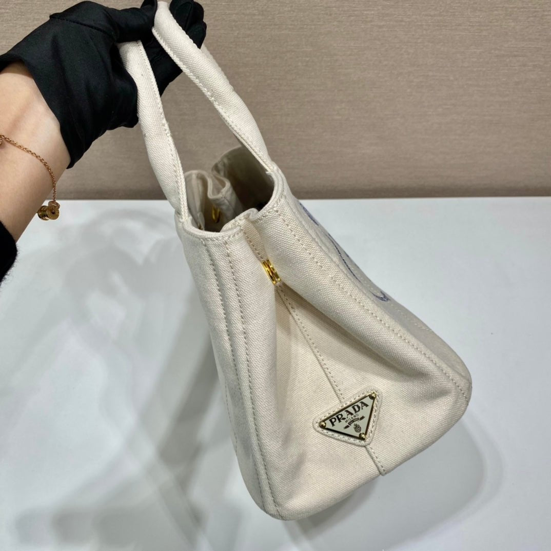 ＰＲＤＡ GIARDINIERA SMALL TOTE WHITE