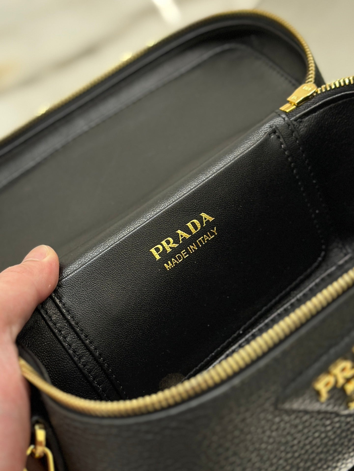 ＰＲＤＡ LEATHER MINI BAG BLACK