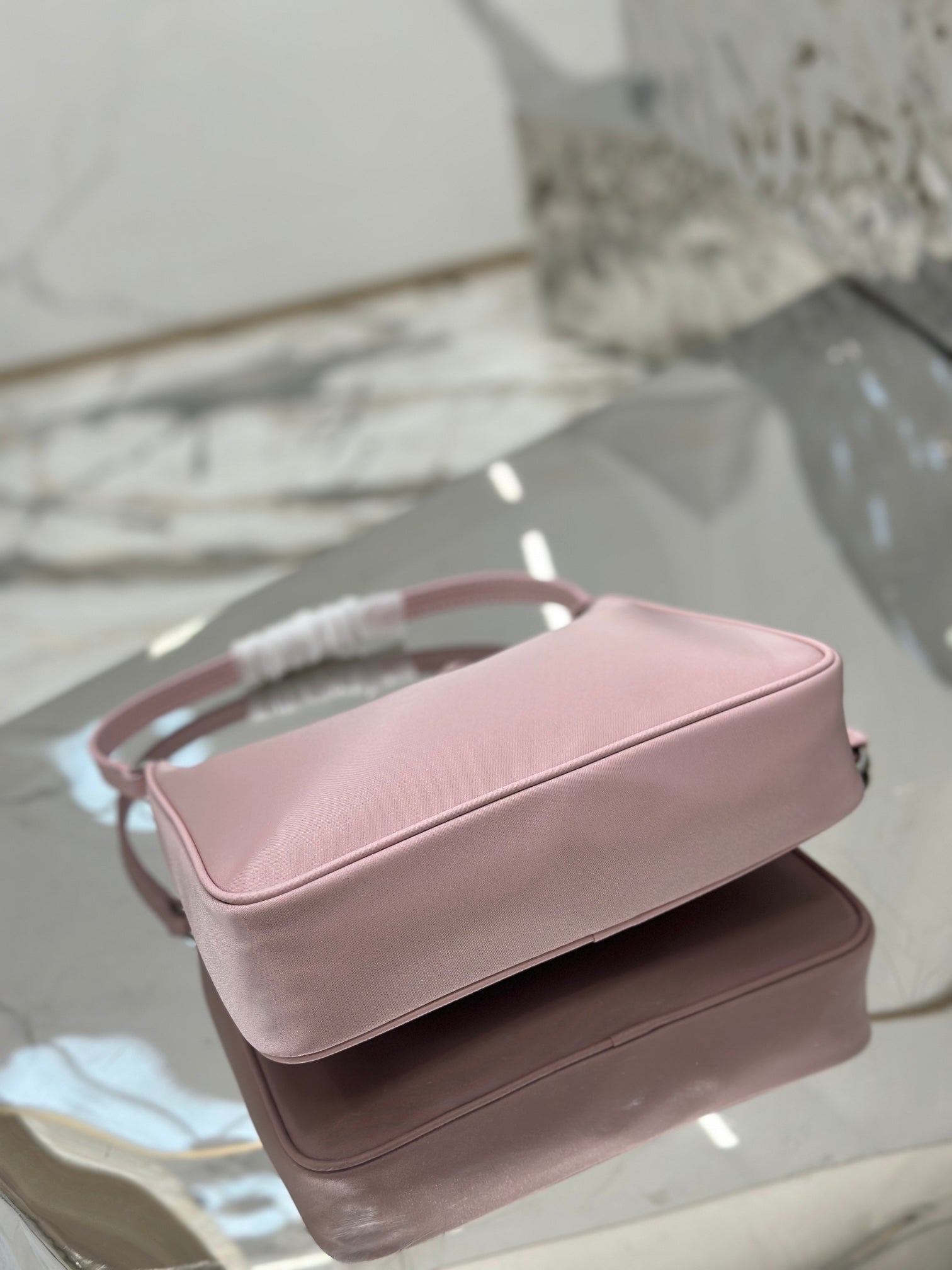 ＰＲＤＡ RE-EDITION 2005 RE-NYLON AND SAFFIANO MINI BAG ALABASTER