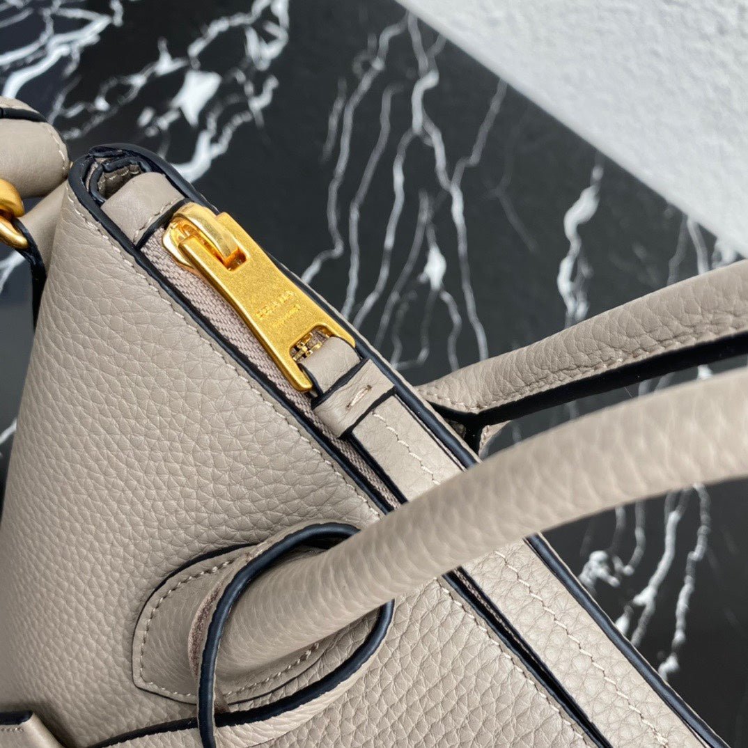 ＰＲＤＡ DAINO LEATHER TOTE BAG BAMBOO GRAY