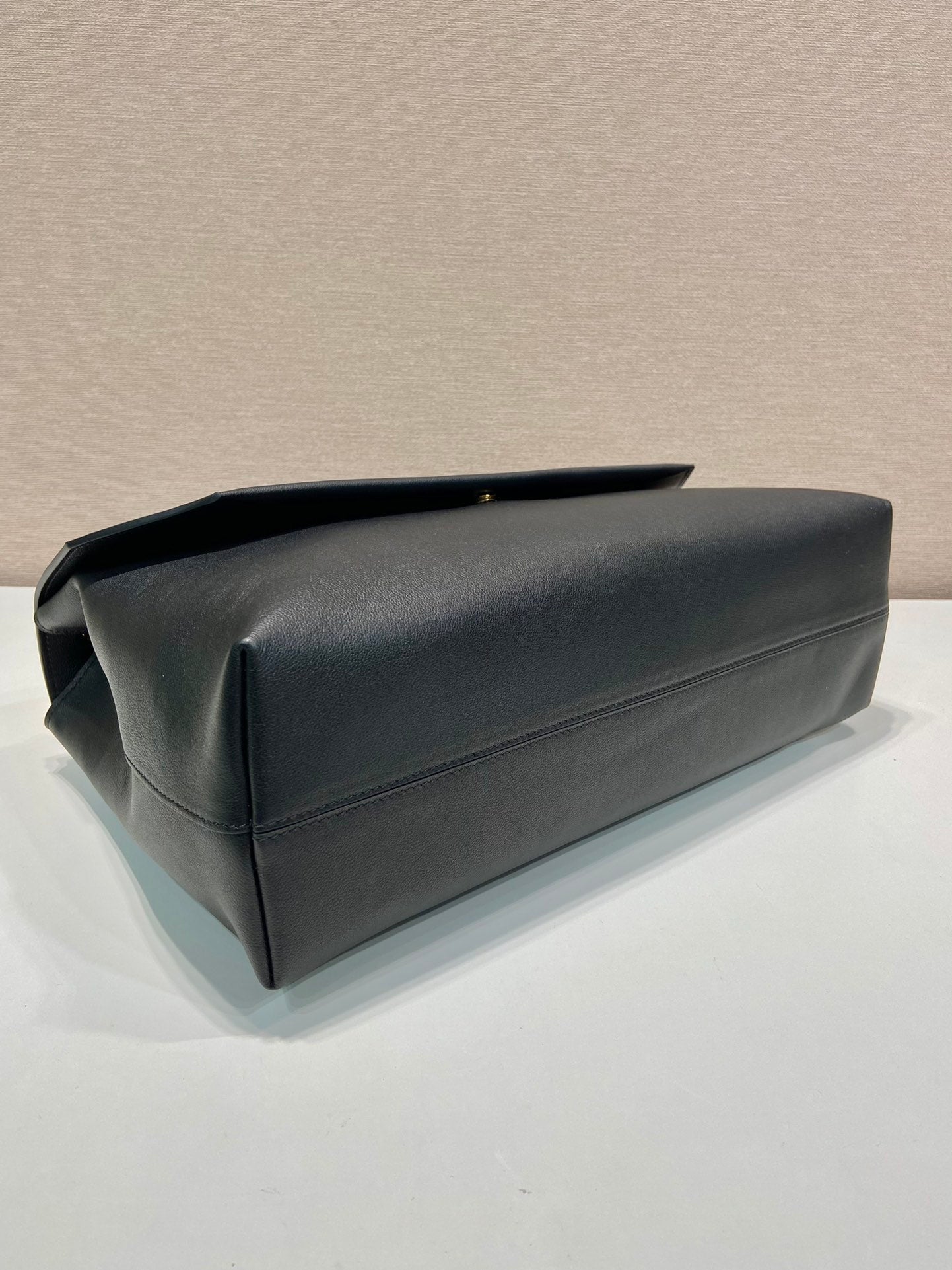 ＰＲＤＡ DOUX EXTRA LARGE LEATHER SHOULDER BAG BLACK