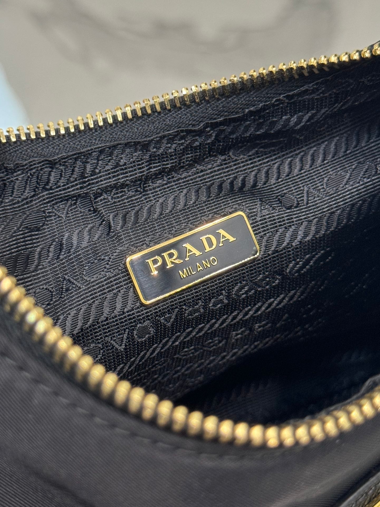 ＰＲＤＡ RE-EDITION 2005 RE-NYLON AND SAFFIANO MINI BAG BLACK