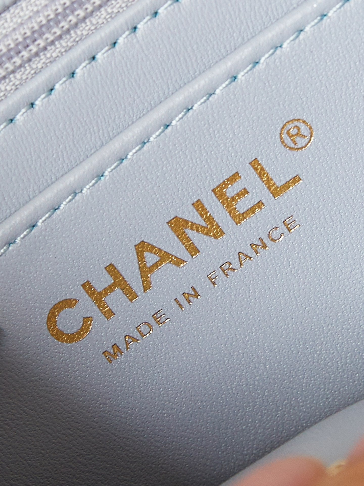 ＣＨＮＥＬFLAP BAG WITH A TOP HANDLE ASH GRAY