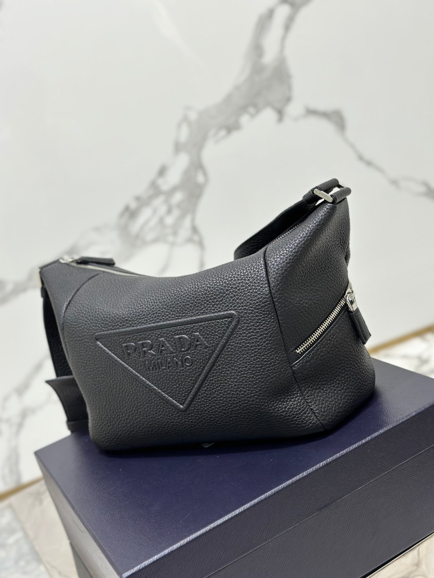 ＰＲＤＡ BLACK LEATHER SHOULDER BAG