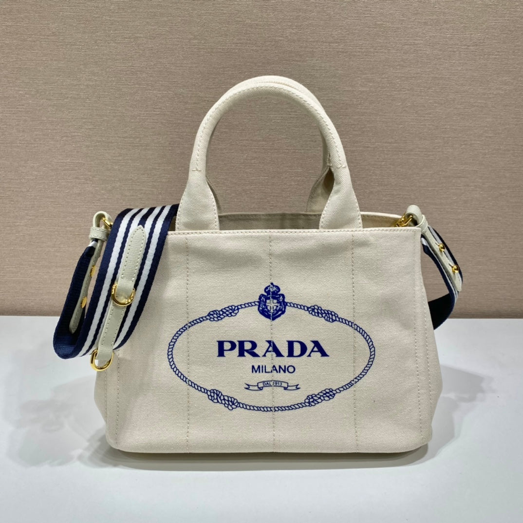 ＰＲＤＡ GIARDINIERA SMALL TOTE WHITE