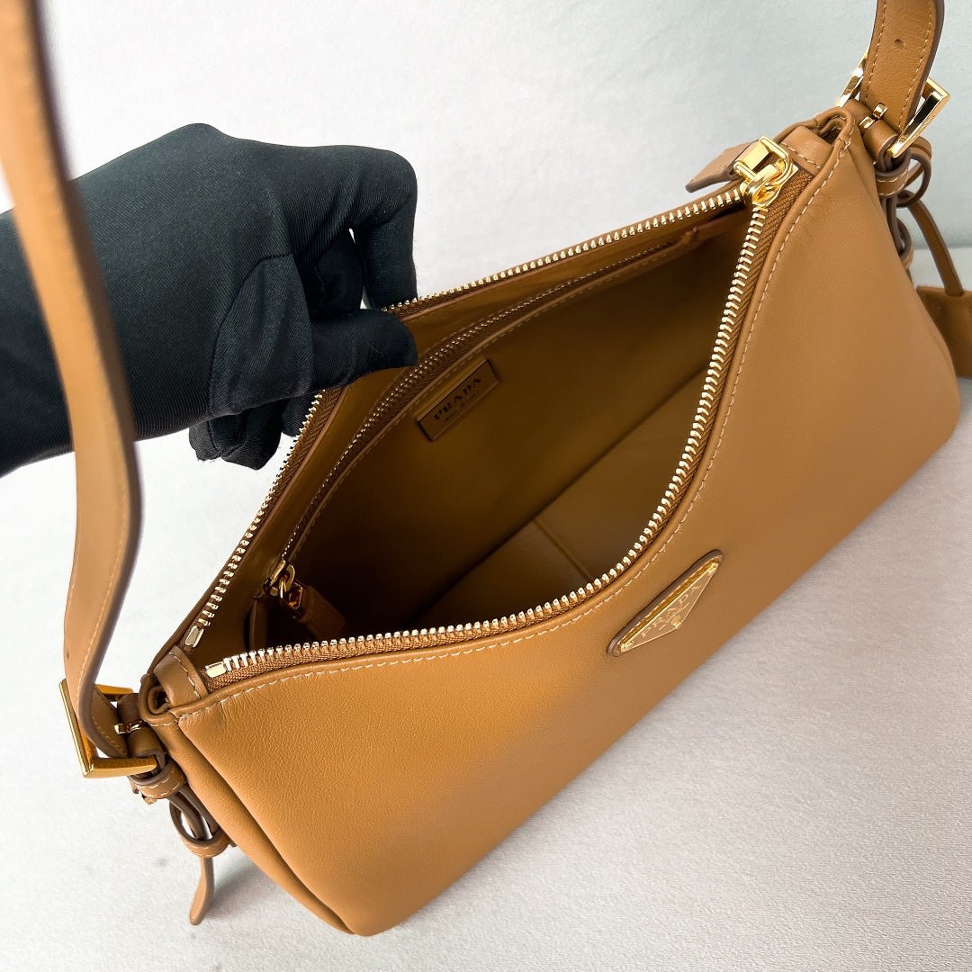 ＰＲＤＡ AIMÉE LARGE LEATHER SHOULDER BAG CARAMEL