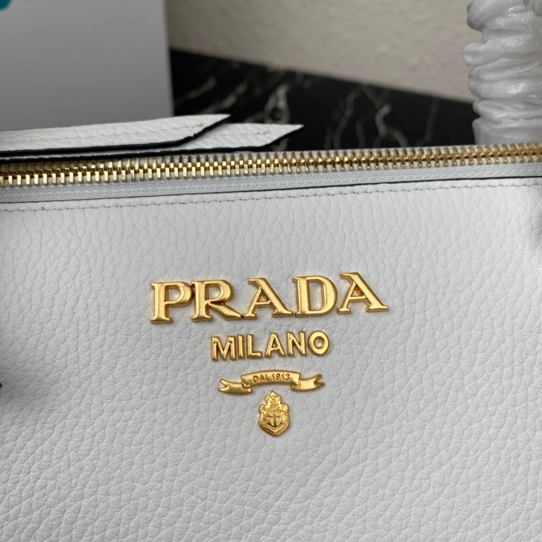 ＰＲＤＡ DAINO LEATHER TOTE BAG WHITE