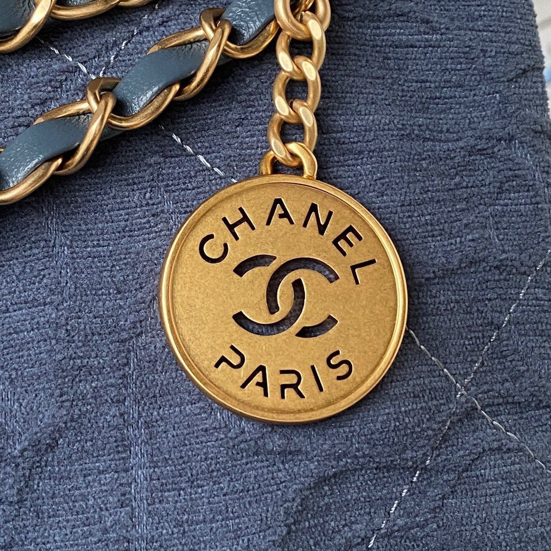 ＣＨＮＥＬ22 HANDBAG BLUE