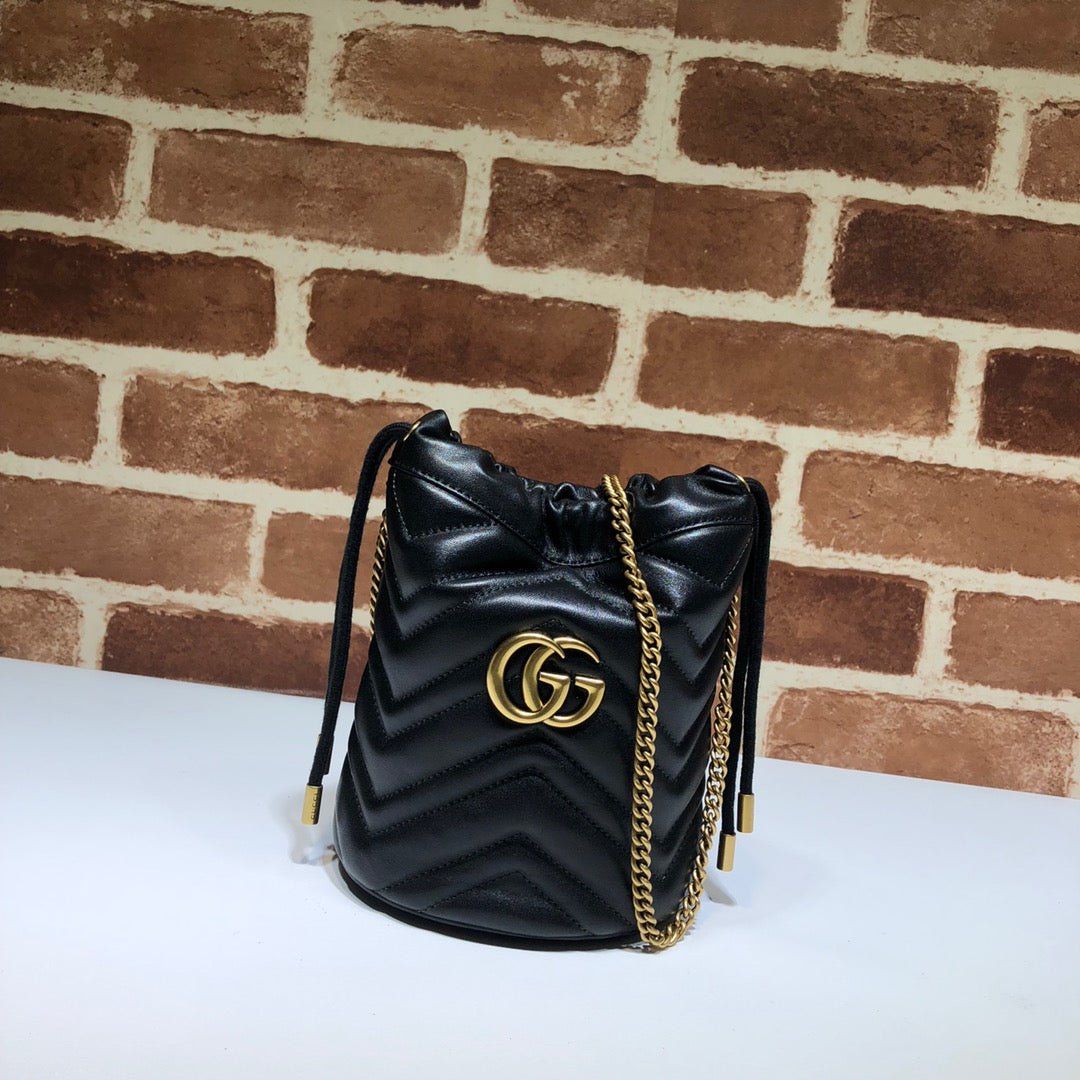 ＧＣＣＩGG MARMONT BUCKET BAG BLACK