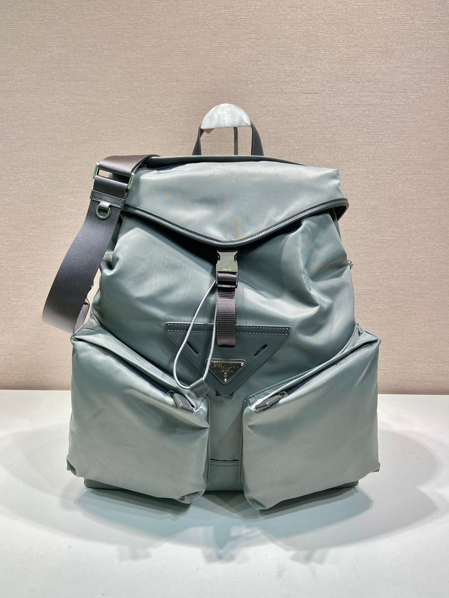 ＰＲＤＡ RE-NYLON AND LEATHER BACKPACK ASH GRAY