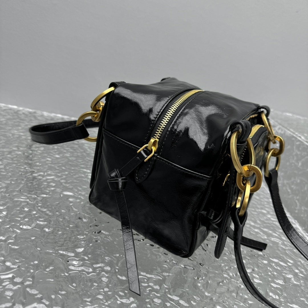 ＰＲＤＡ DANGLE LEATHER TOP-HANDLE MINI-BAG