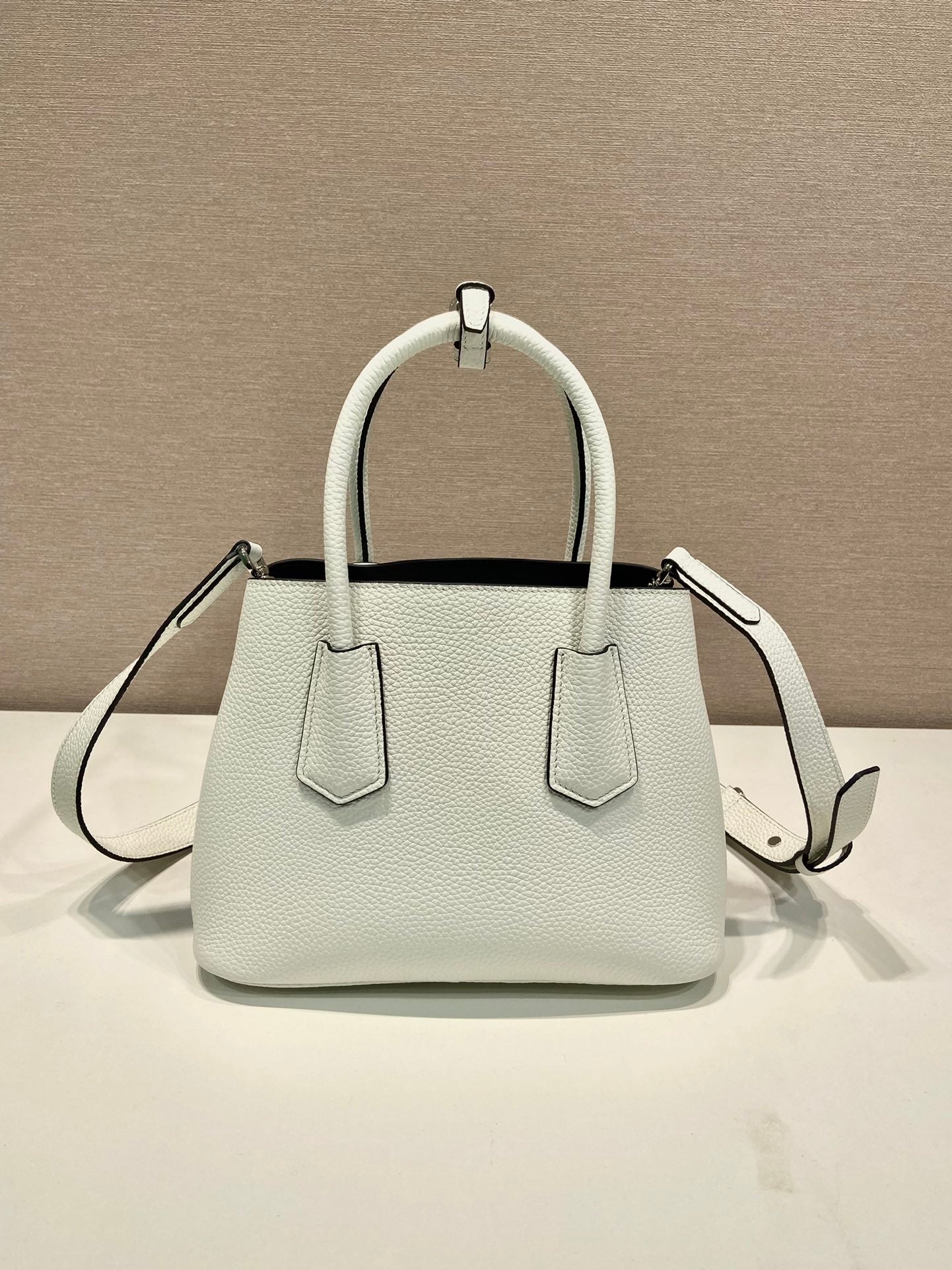 ＰＲＤＡ LEATHER TOTE BAG WHITE