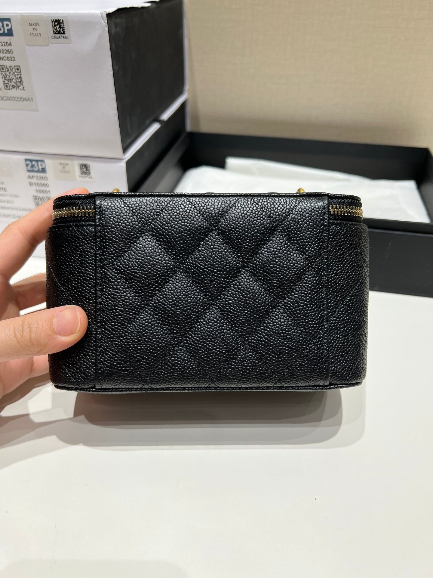 ＣＨＮＥＬHEART BALL BOX BAG BLACK