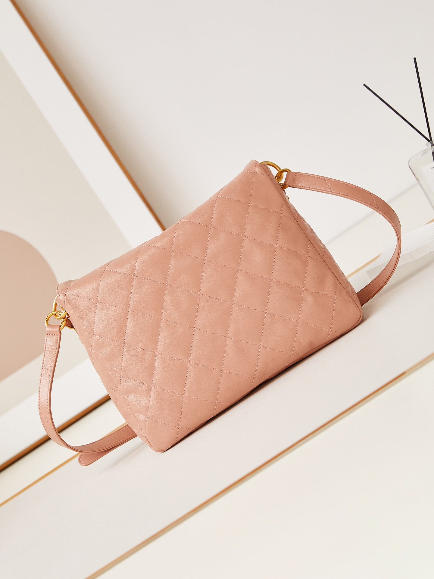 ＣＨＮＥＬHOBO HANDBAG DESERT SAND