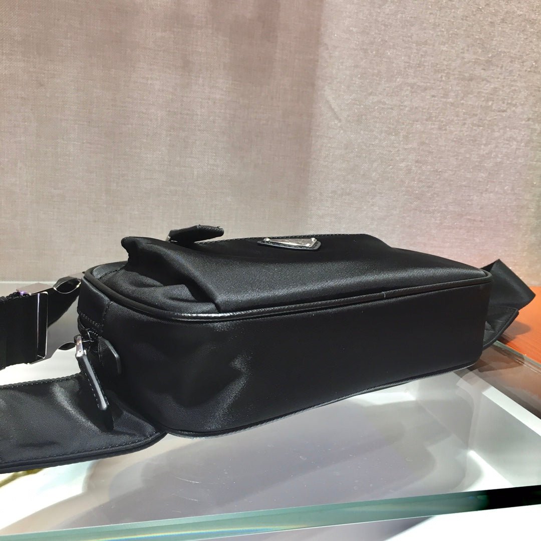 ＰＲＤＡ RE-NYLON BELT BAG