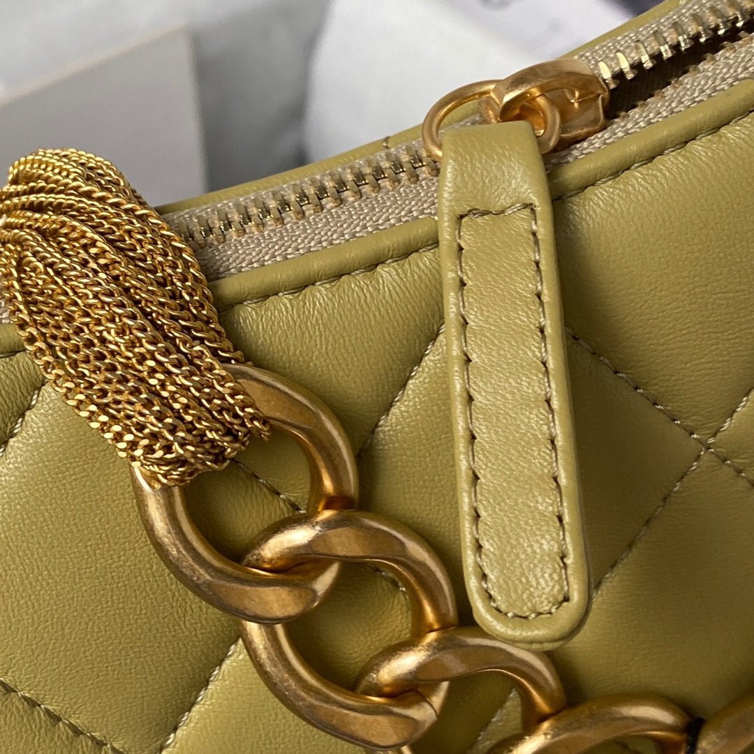 ＣＨＮＥＬHOBO BAG BRONZE