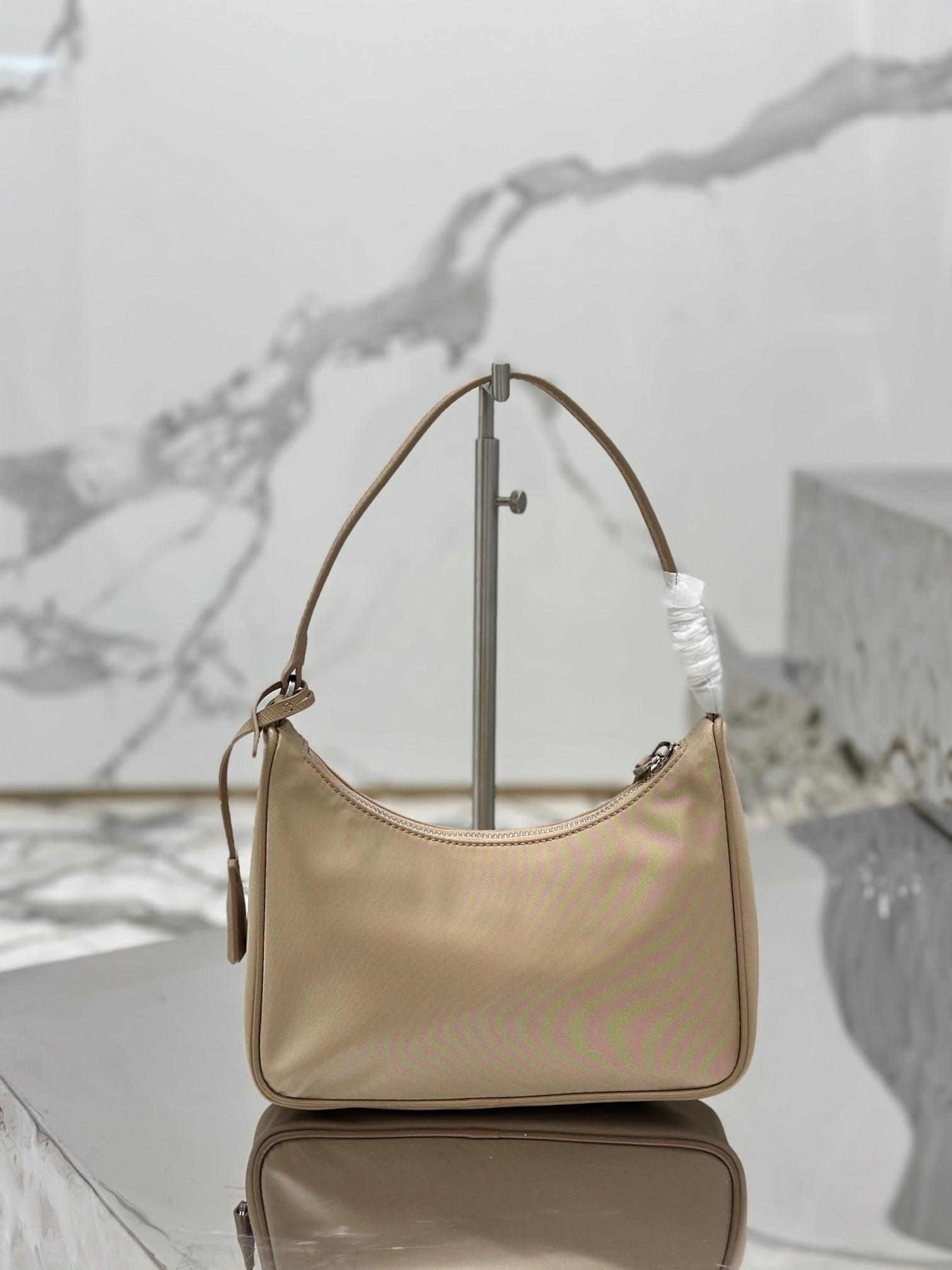 ＰＲＤＡ RE-EDITION 2005 RE-NYLON AND SAFFIANO MINI BAG DESERT BEIGE