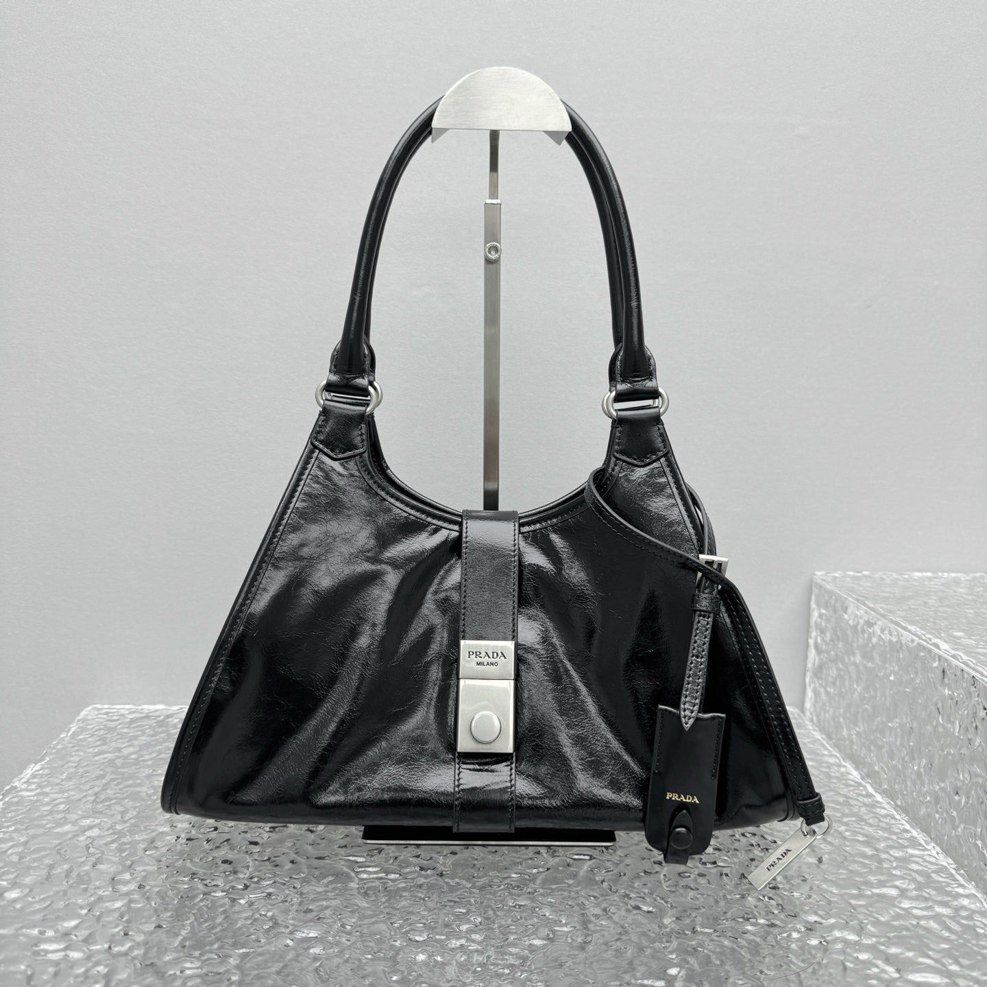 ＰＲＤＡ MEDIUM LEATHER TOTE BAG BLACK