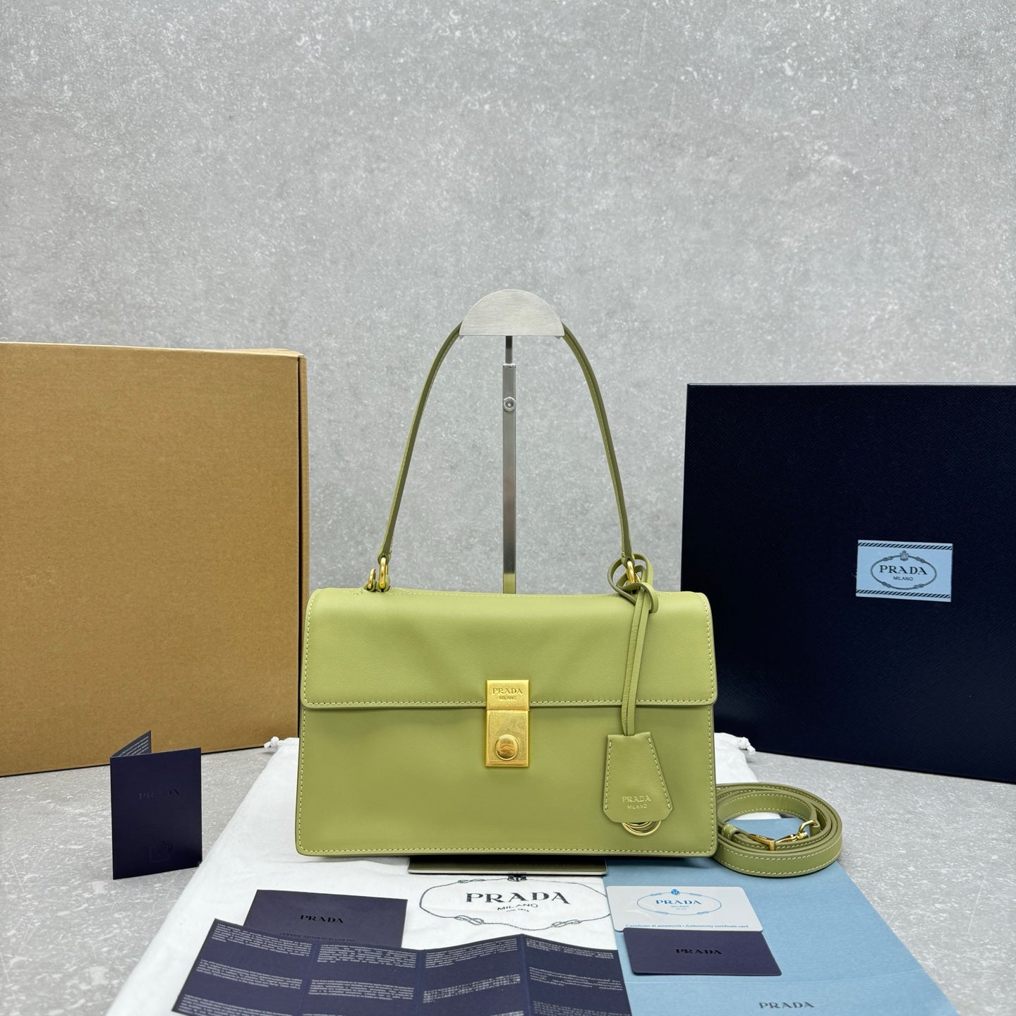 ＰＲＤＡ SOFT SOUND MEDIUM LEATHER SHOULDER BAG PISTACHIO GREEN