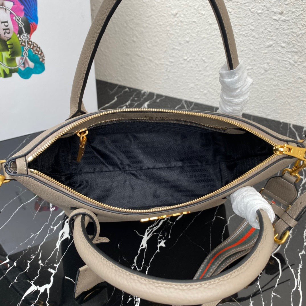 ＰＲＤＡ DAINO LEATHER TOTE BAG BAMBOO GRAY