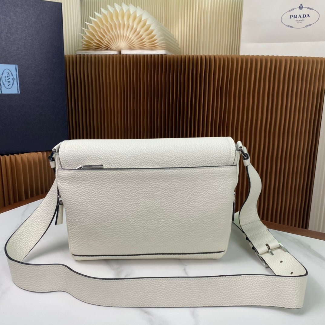 ＰＲＤＡ LEATHER FLAP BAG WITH SHOULDER STRAP WHITE
