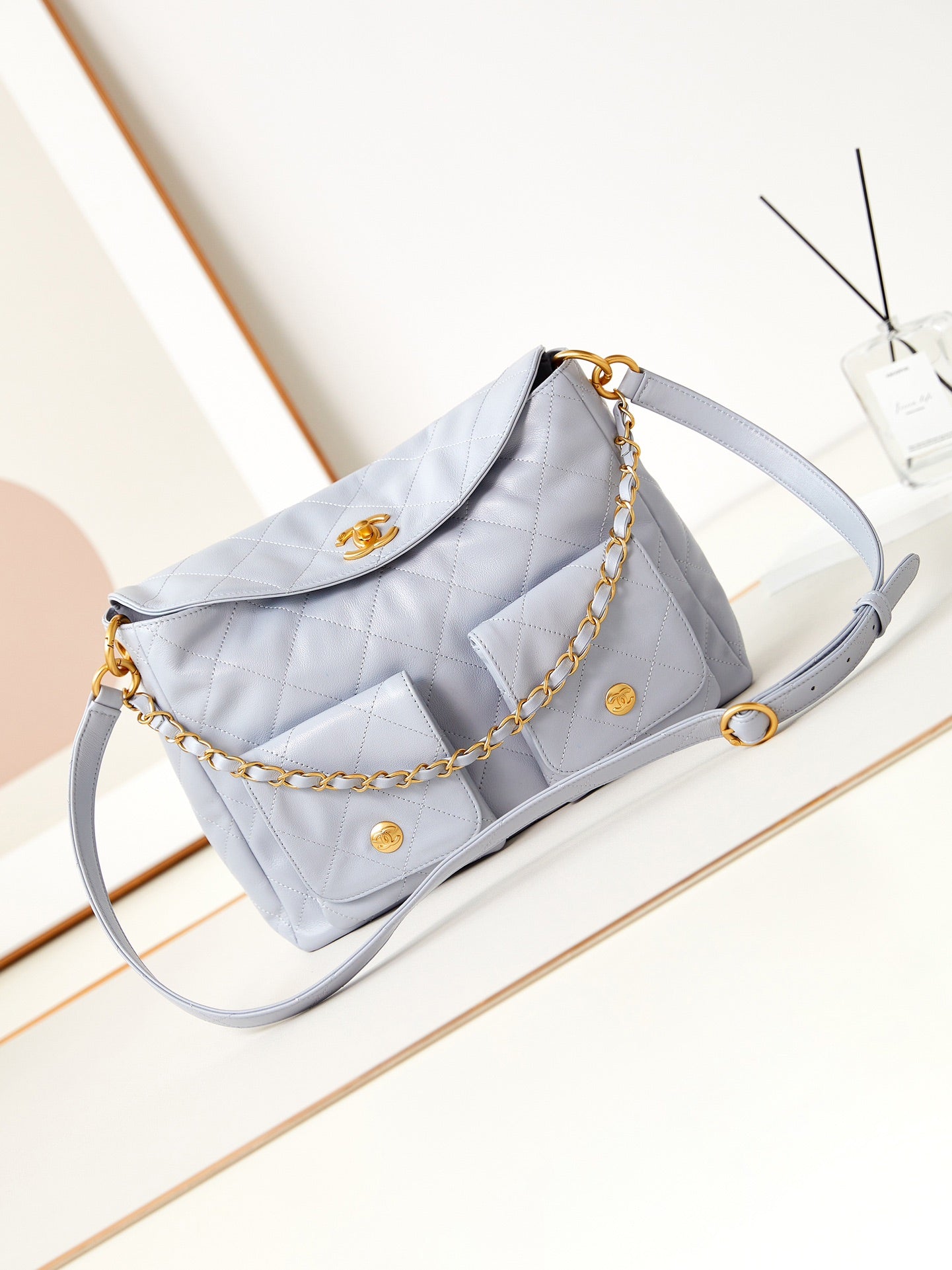 ＣＨＮＥＬHOBO HANDBAG ALICE BLUE