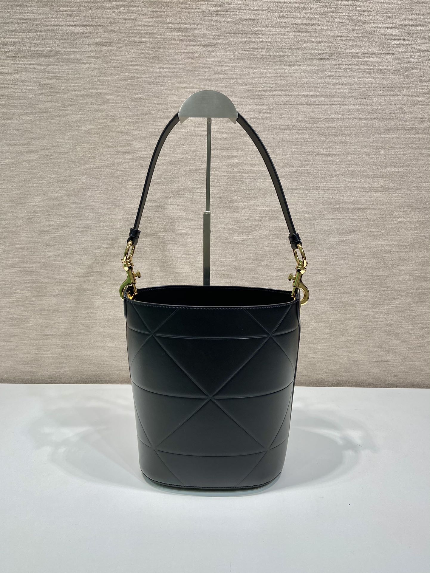 ＰＲＤＡ LEATHER BUCKET BAG