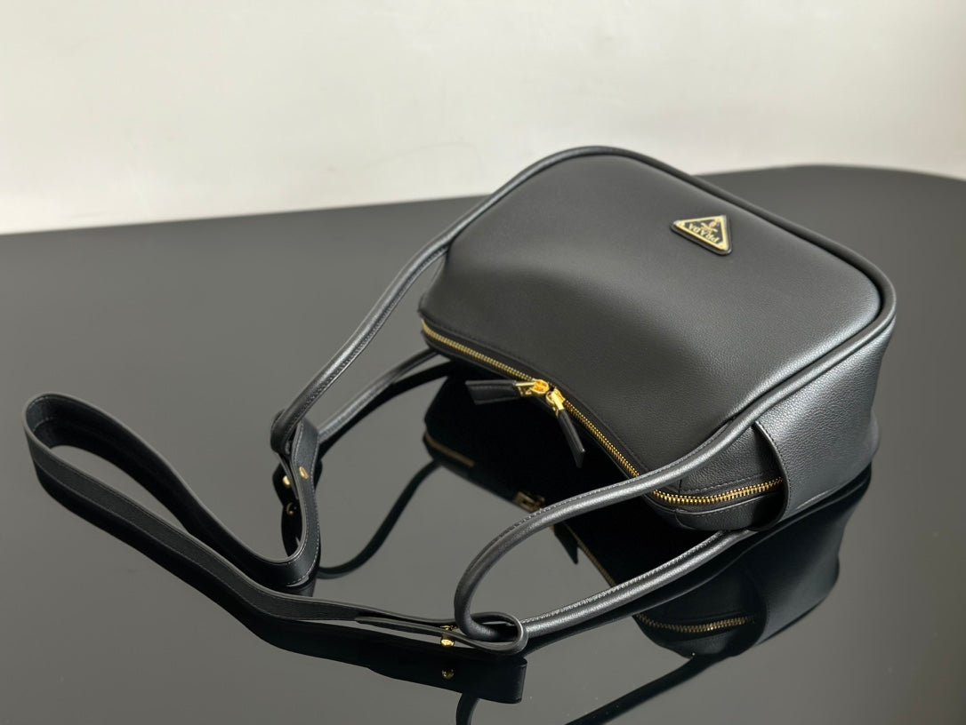 ＰＲＤＡ DARLING LEATHER HANDBAG BLACK