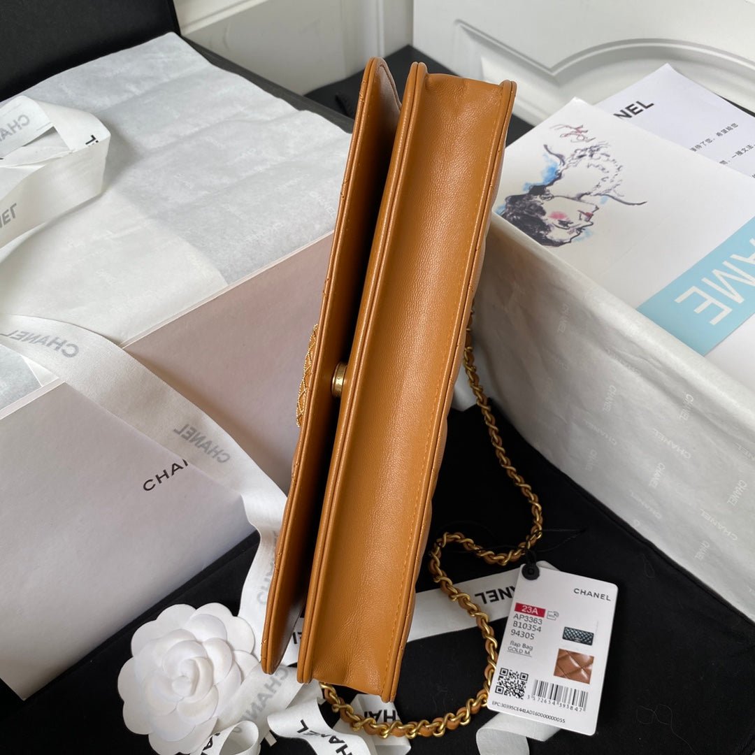 ＣＨＮＥＬCLASSIC WALLET ON CHAIN BROWN