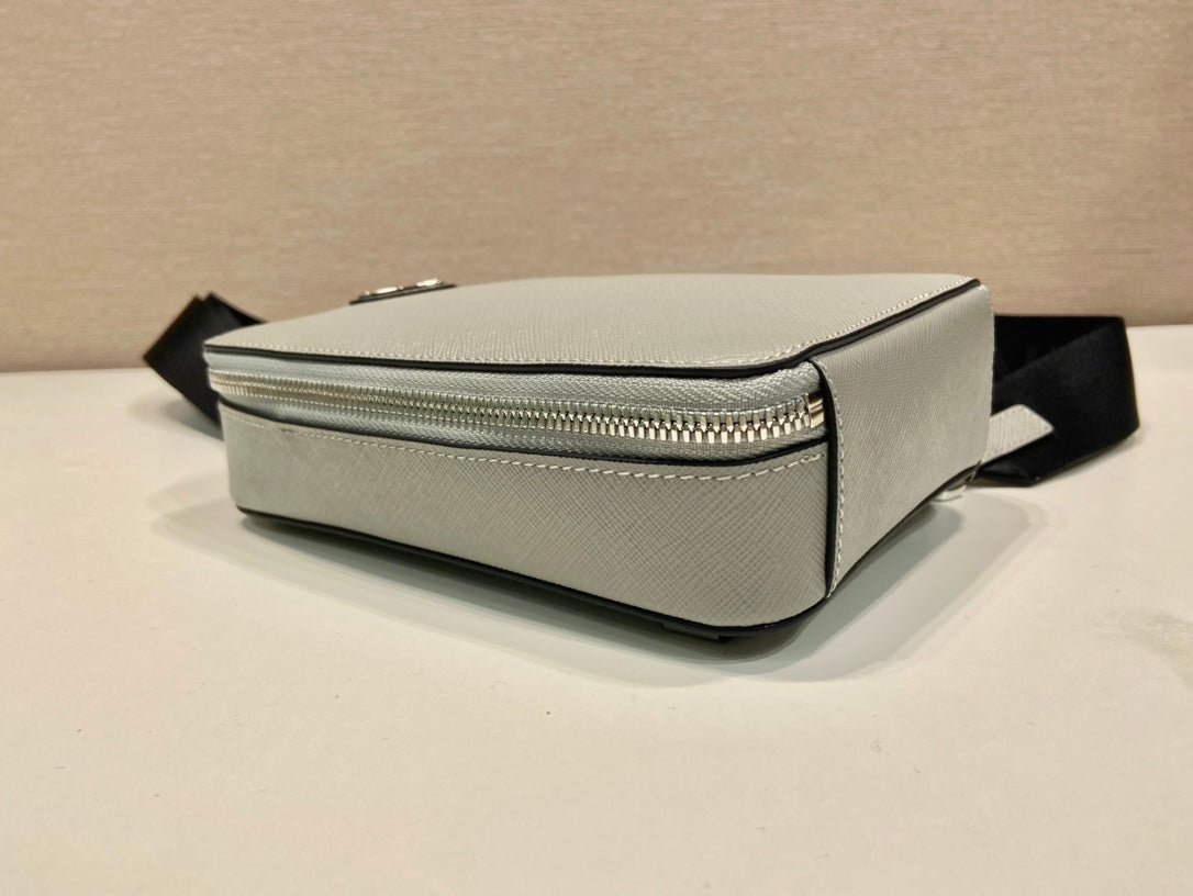 ＰＲＤＡ BRIQUE SAFFIANO LEATHER BAG GRAY