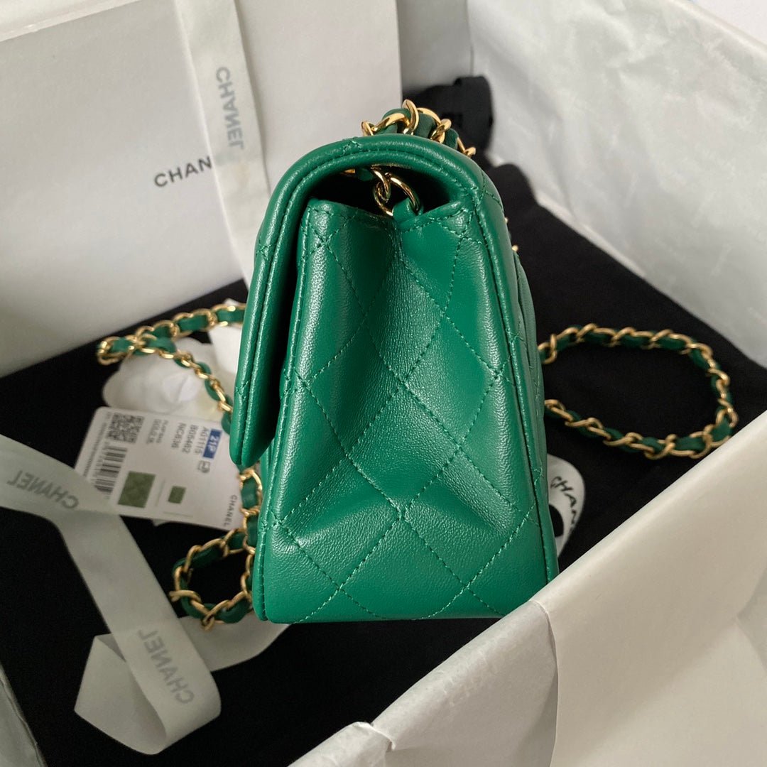 ＣＨＮＥＬCLASSIC FLAP BAG GREEN