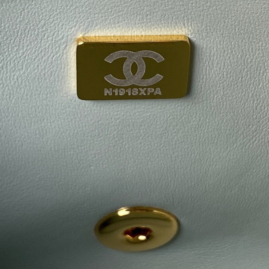 ＣＨＮＥＬSMALL FLAP BAG WITH TOP HANDLE