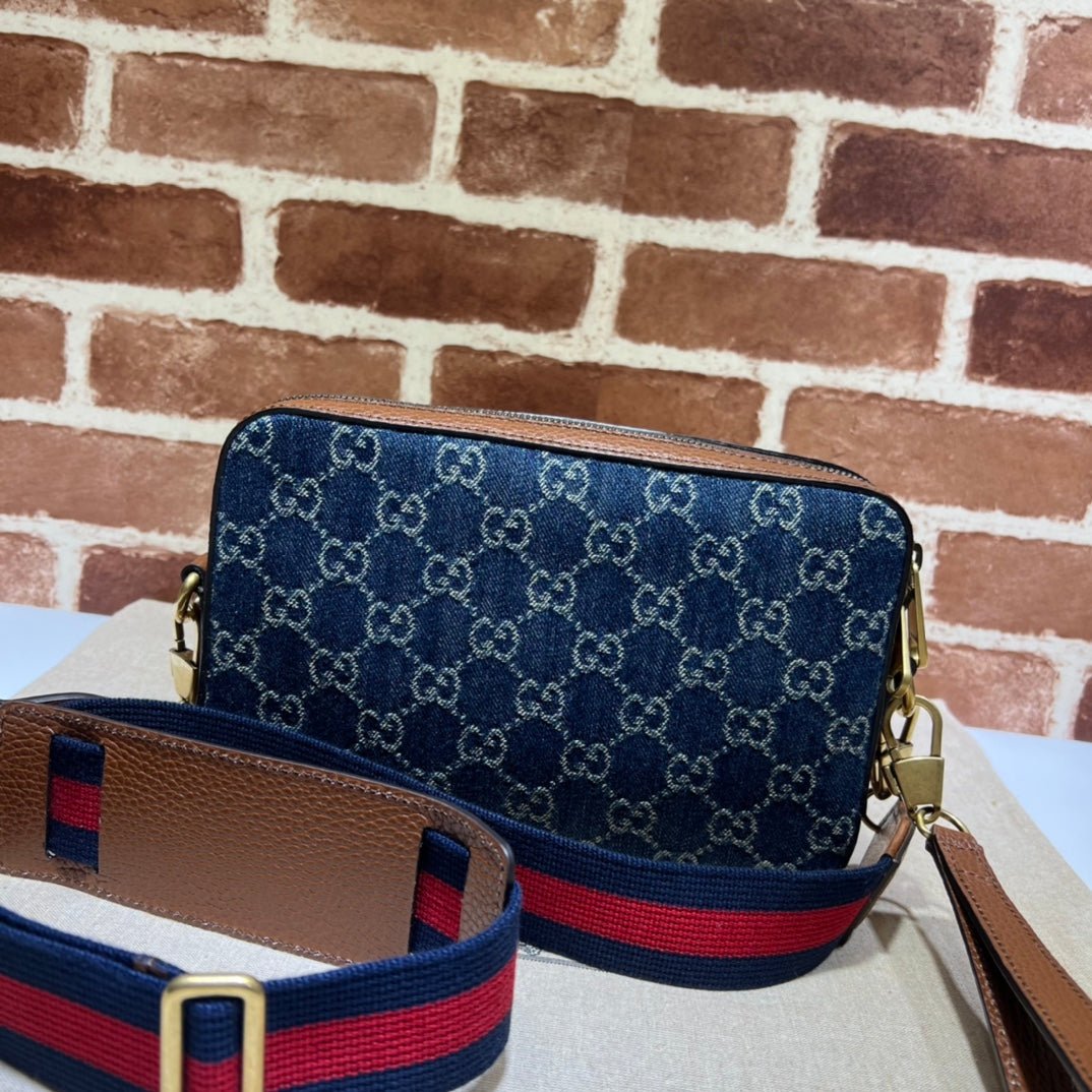 ＧＣＣＩDENIM INTERLOCKING G CROSSBODY BAG BLUE