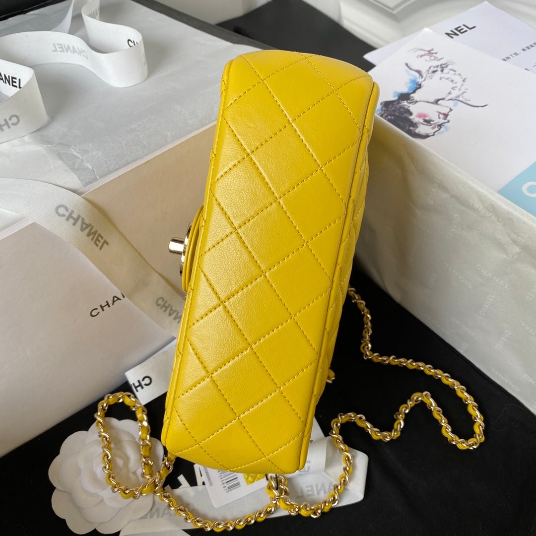 ＣＨＮＥＬFLAP BAG WITH TOP HANDLE YELLOW