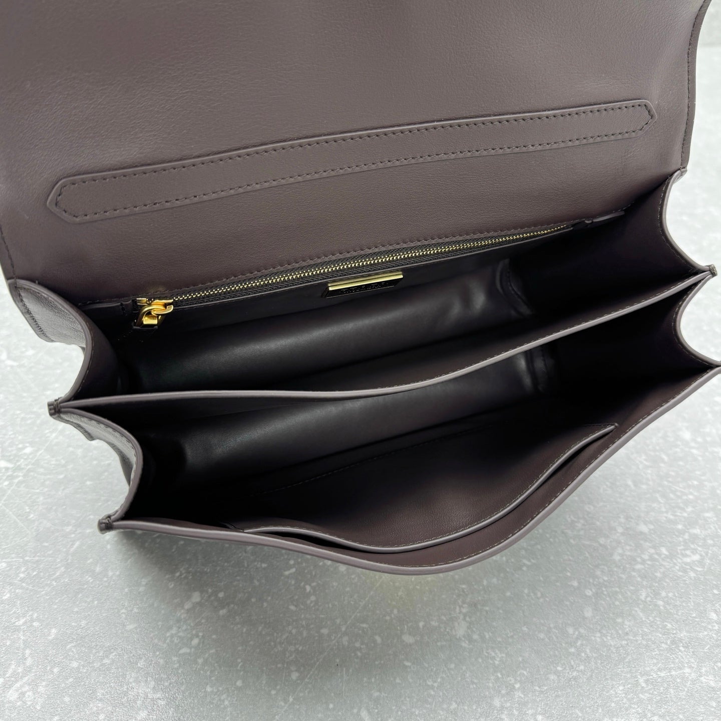 ＰＲＤＡ SOFT SOUND MEDIUM LEATHER SHOULDER BAG DARK BROWN